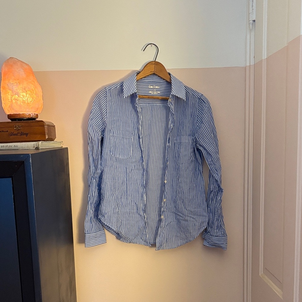 Lilly Pulitzer Blue and White Striped button up